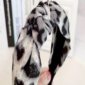 🐆NEW🐆Grey/Blk Leopard Print Fabric Headband